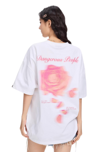 เสื้อยืด Dangerous People Blured Rose