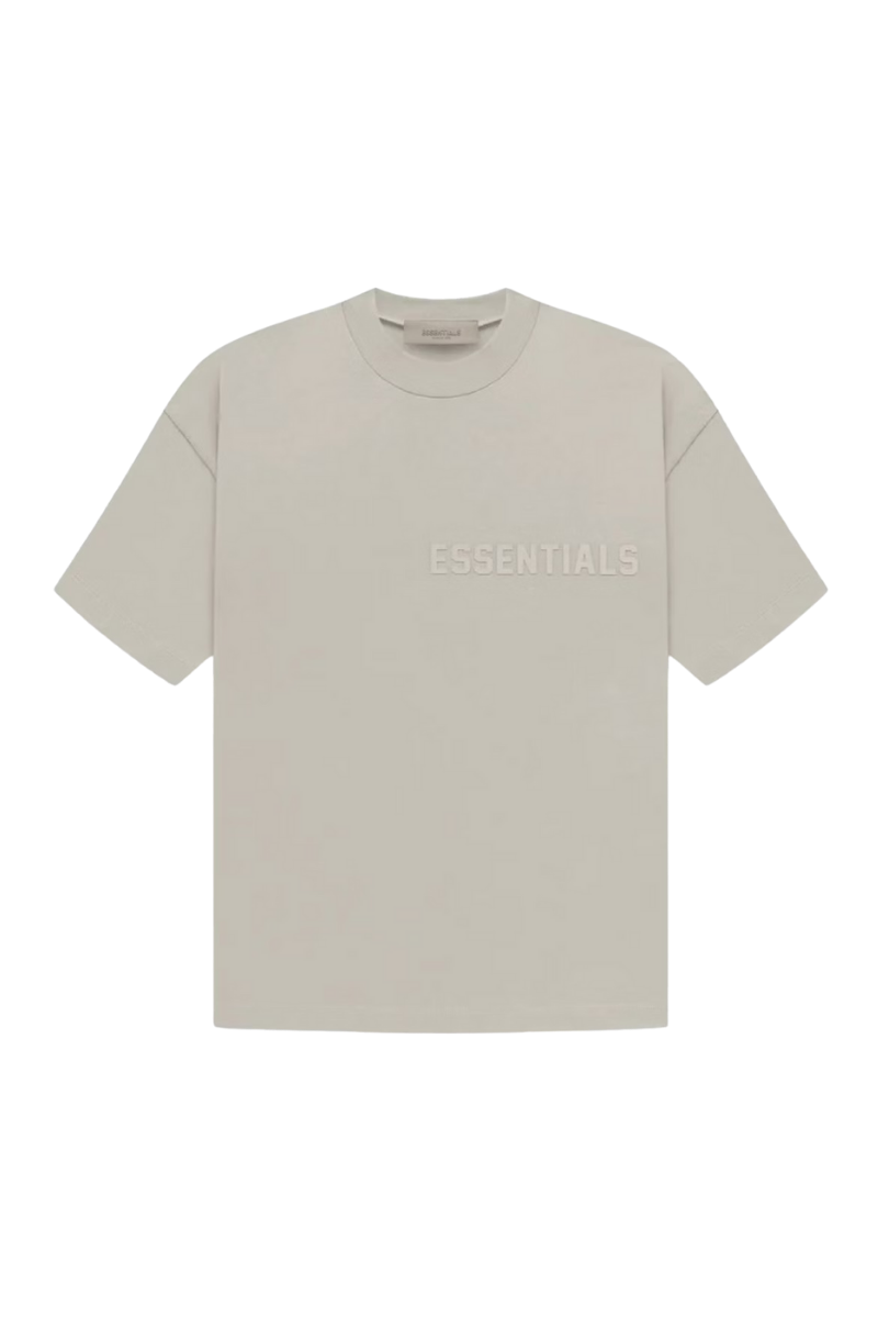 เสื้อยืดลายนูนยาง SS23 Essentials จาก Fear Of God