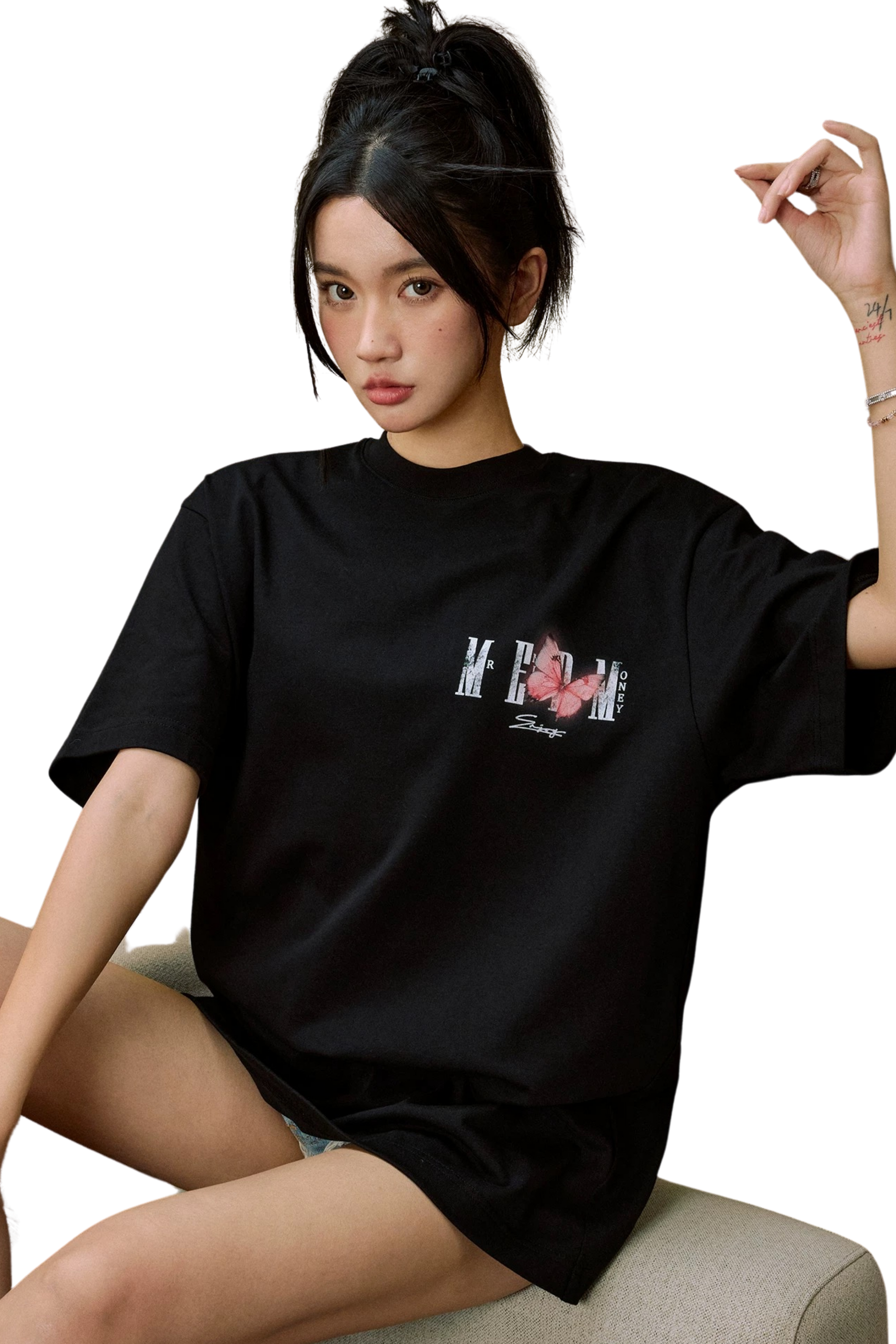 เสื้อยืดพิมพ์ลายผีเสื้อ MEDM SS24